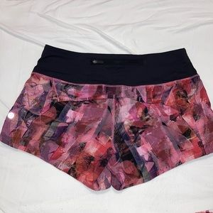 Lulu lemon speed up short size 4